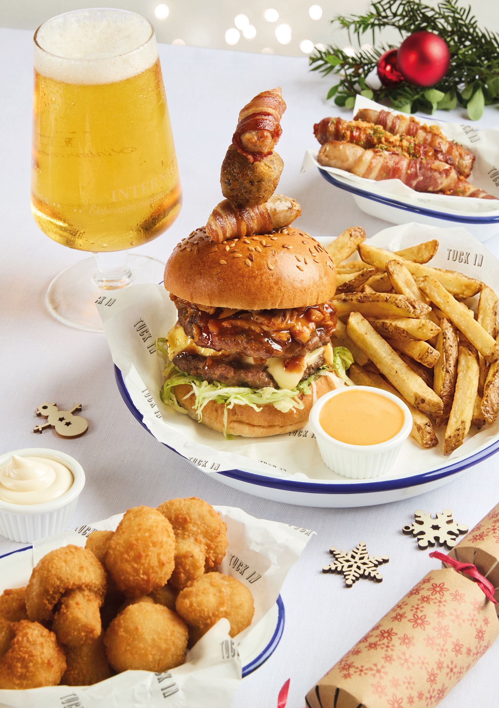 Festive Lunch & Dinner at The Pelican in Salisbury